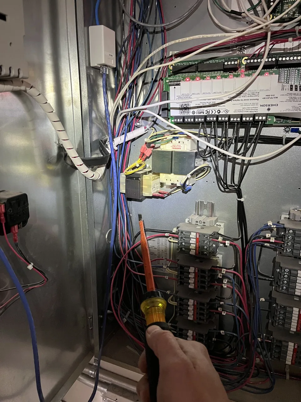 New Phase Electrical critical power service at Arizona financial facility